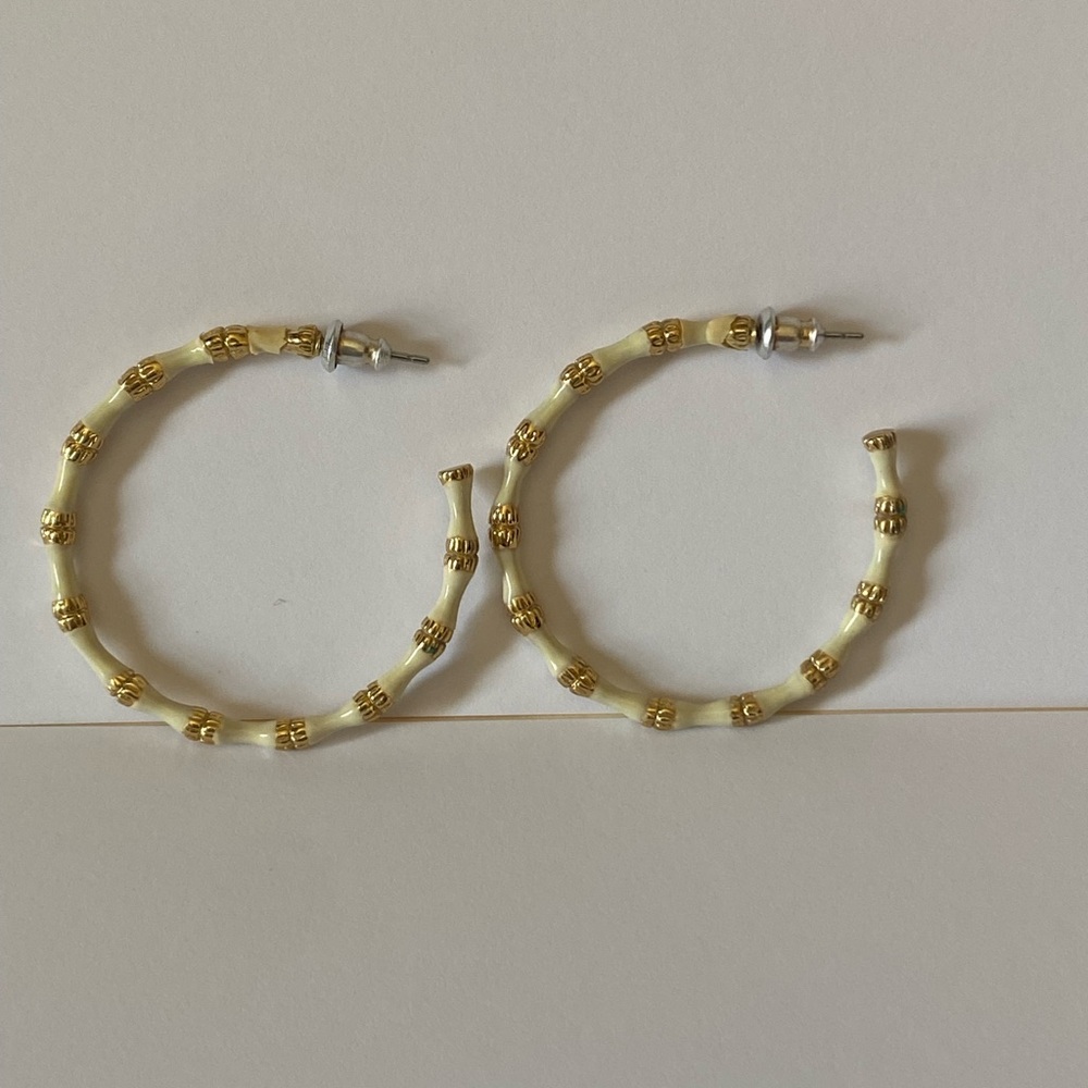 Stella & Dot Betty Hoop Earrings